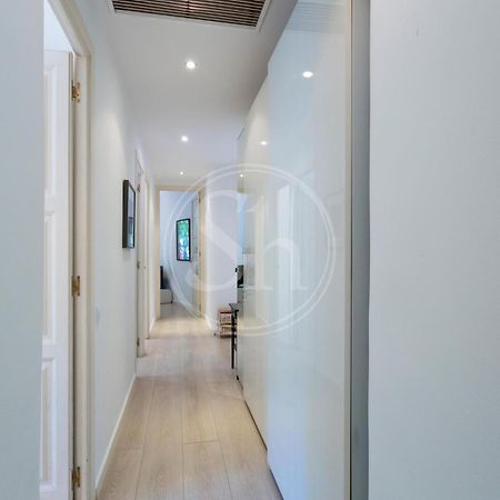 Apartamento En Sagrada Familia E Barcelona Bagian luar foto