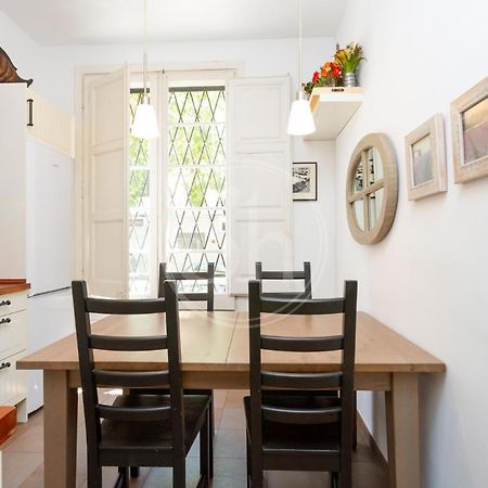Apartamento En Sagrada Familia E Barcelona Bagian luar foto