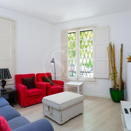 Apartamento En Sagrada Familia E Barcelona Bagian luar foto